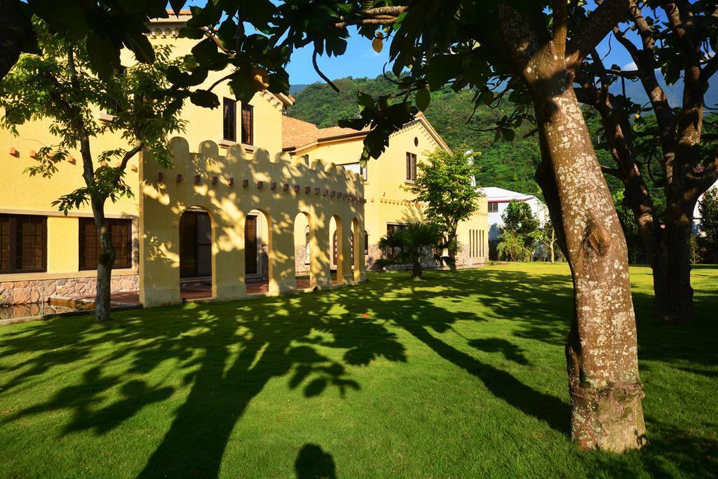 Happy Hill B&B Джиан Екстериор снимка